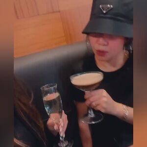 Meet your Posher, Maria